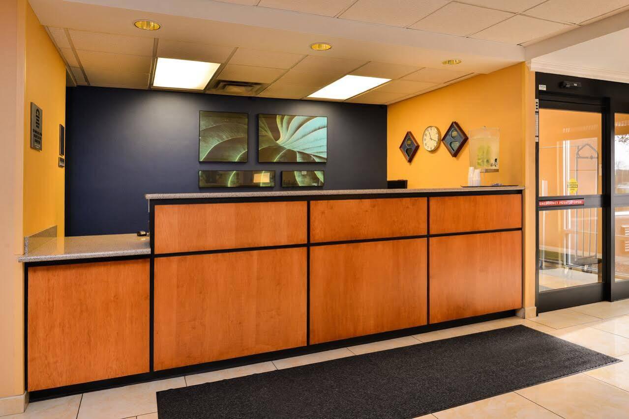 Holiday Inn Express Princeton By Ihg Экстерьер фото